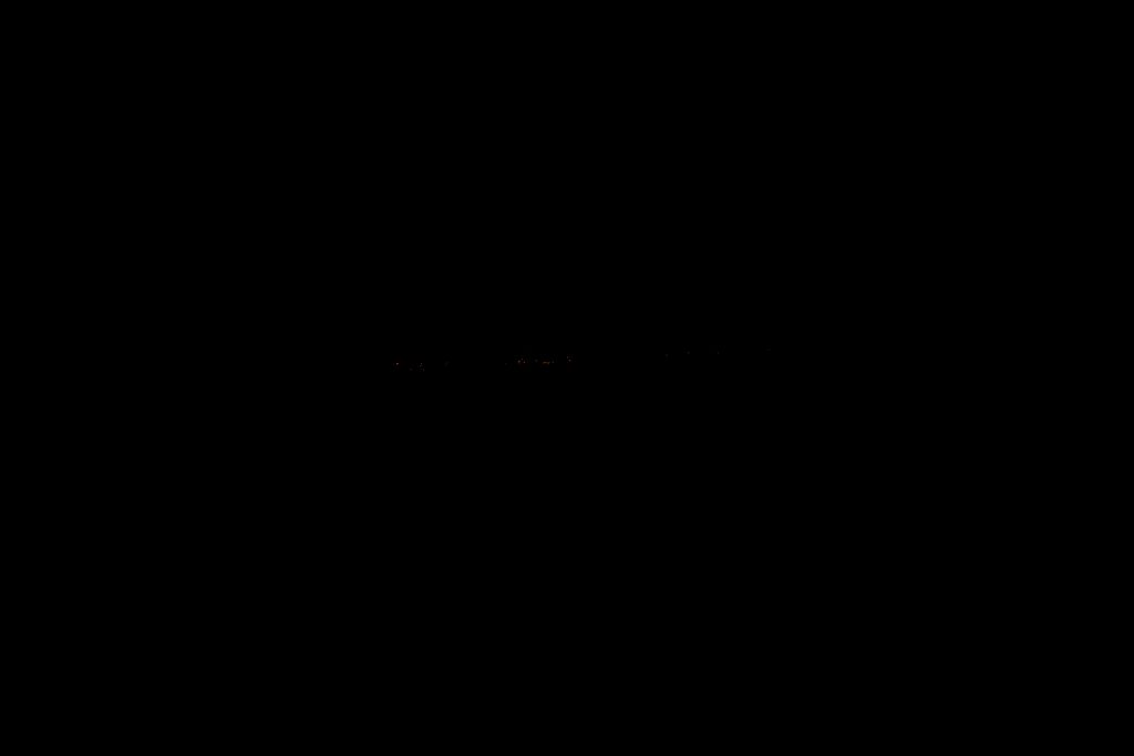 Er is veel meer duisternis door het speciale verlichtingsplan voor de Willem Lodewijk van Nassaukazerne bij het Lauwersmeer. Dit is de situatie met de nieuwe lichtarmatuur. Gemeten vanaf dezelfde plek. Defensie heeft zich aangesloten bij Dark Sky Werelderfgoed Waddengebied.